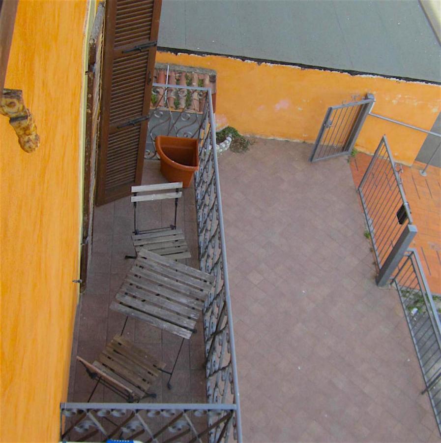 Aly D'Angelo Alla Torre - Immobiliare Azzurra 巴多利诺 外观 照片